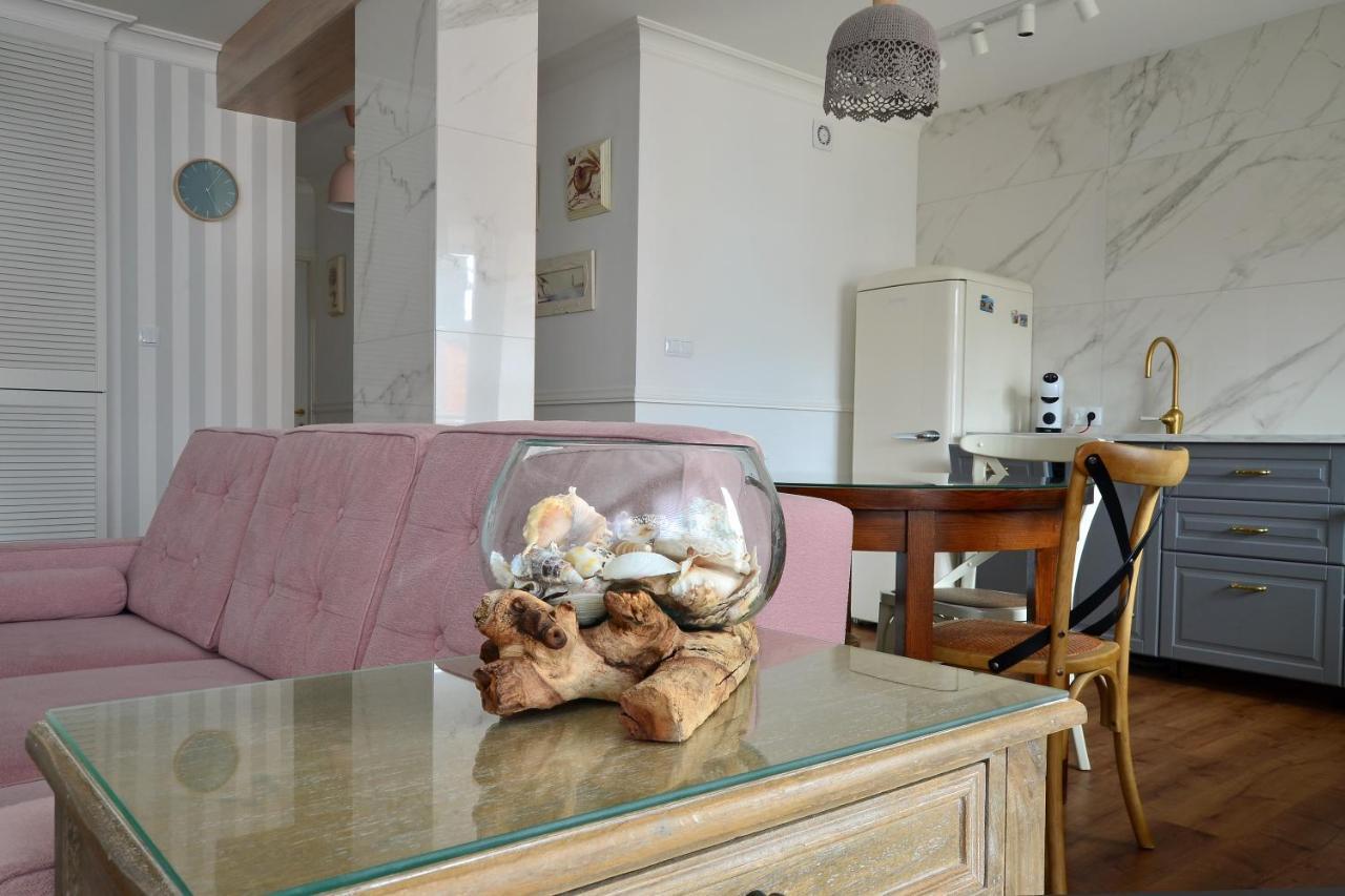 Apartament Biala Sowa - Weisse Eule Apartment Kołobrzeg Extérieur photo