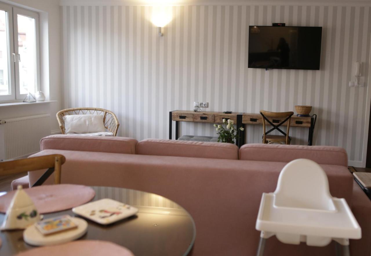 Apartament Biala Sowa - Weisse Eule Apartment Kołobrzeg Extérieur photo